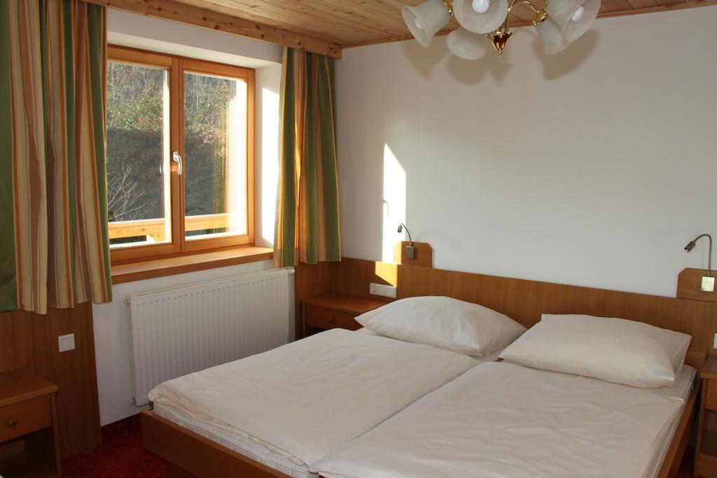 Pension Christina Unterach am Attersee Δωμάτιο φωτογραφία