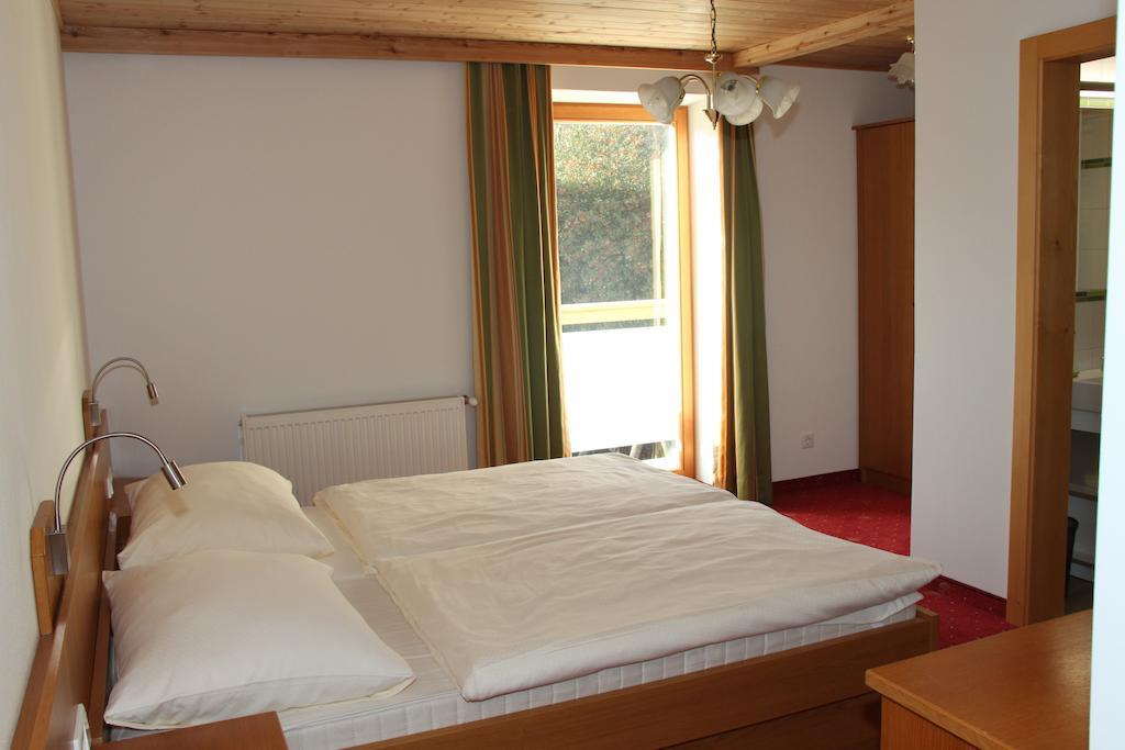 Pension Christina Unterach am Attersee Δωμάτιο φωτογραφία